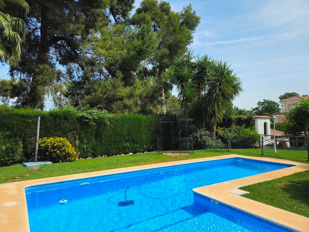 Property 2452 - Image 14